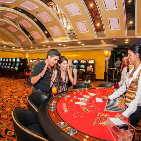 Lido Casino on MV Leisure World в Сингапуре
