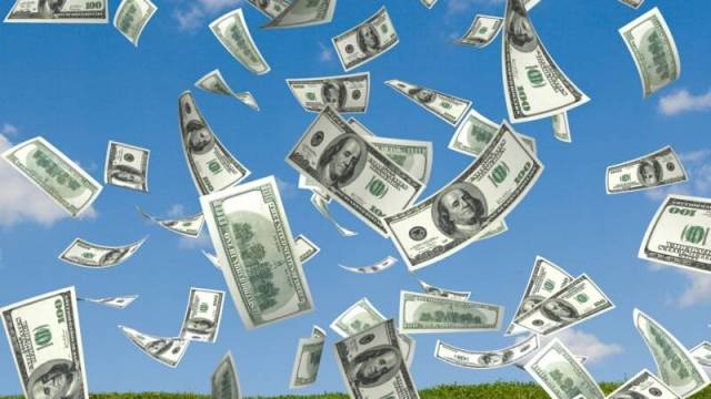 Пенсионерка попала под дождь удачи стоимостью в €400 тысяч